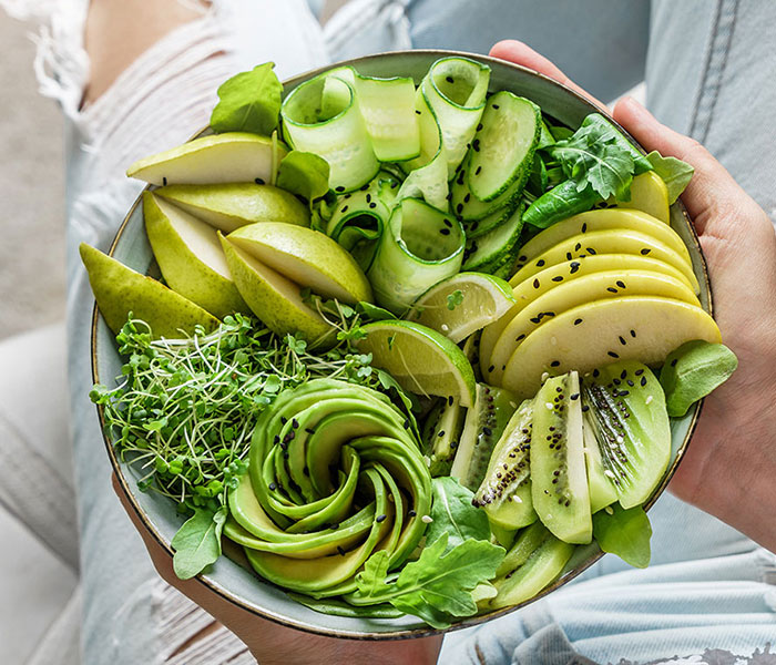 Kiwi, avocado and walnut salad
