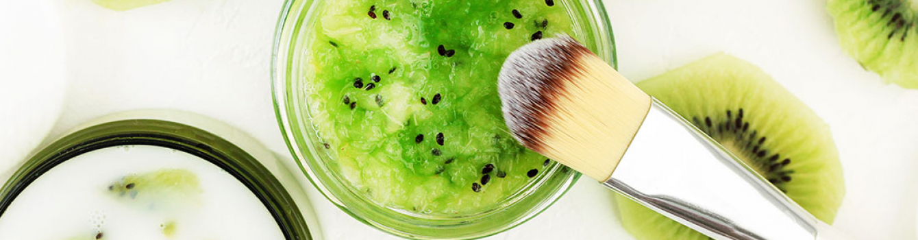 Maschera al kiwi per capelli lucenti