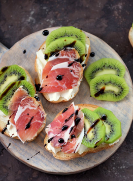 Leckere geröstete Brotscheiben Jingold