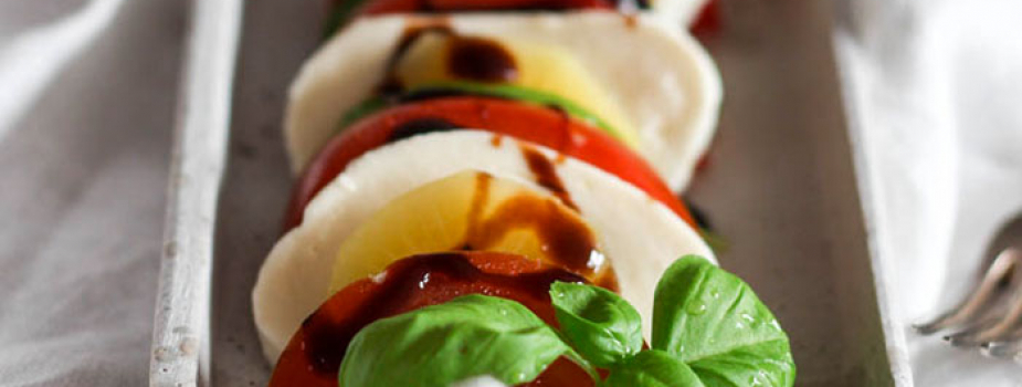 Caprese-Salat mit Kiwi