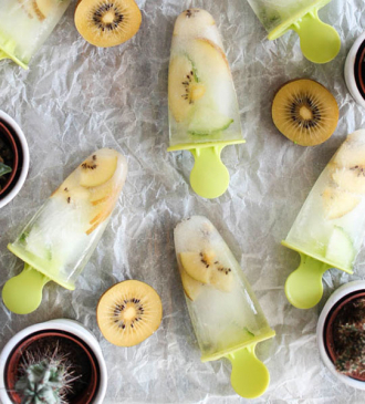 Gin Tonic-Eislutscher mit Kiwi