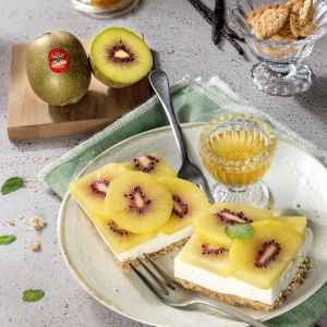 Cheesecake mit roter Kiwi: No-Bake-Cheesecake-Riegel