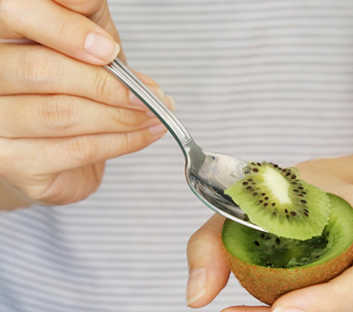 Properties and benefits of kiwi