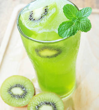 Kiwi cocktail