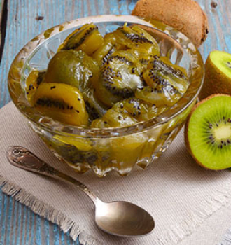 Composta fresca di kiwi all’erba cedrina e Robiola