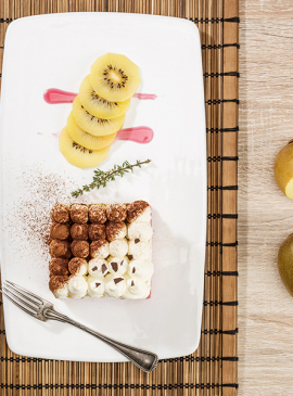 Kiwi and coconut dessert