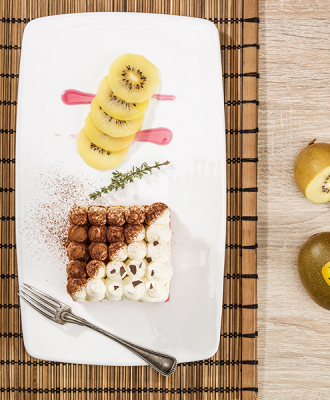 Dessert mit Kiwi und Kokosnuss