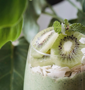 Green Smoothie: Rezept mit grünen Jingold-Kiwis, Avocado und Banane