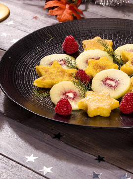 Pandorato with red kiwis and raspberries