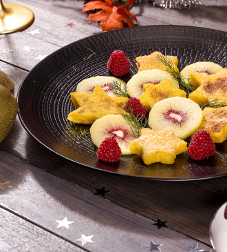 Torrijas con kiwis rojos y frambuesas