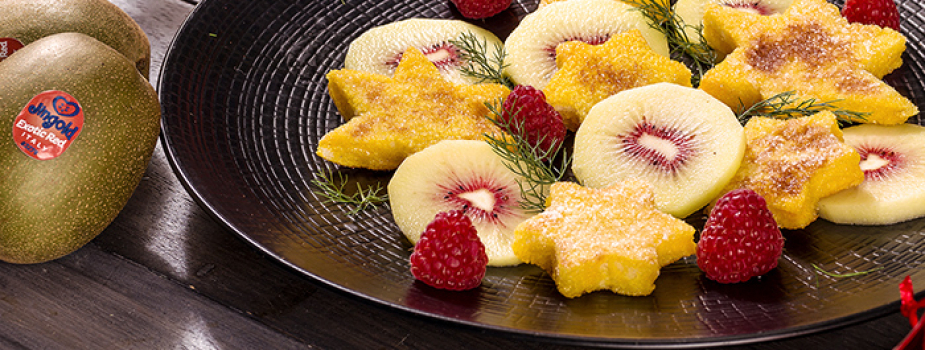 Torrijas con kiwis rojos y frambuesas
