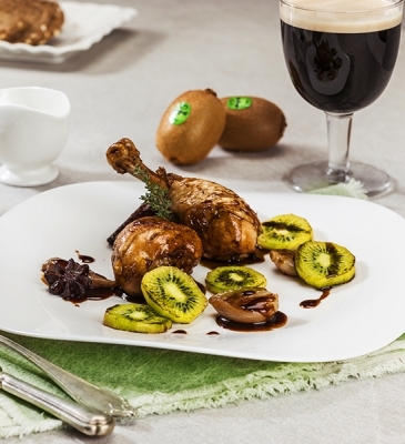 Guinness chicken thighs with braised shallots and grilled kiwi Guinness chicken thighs with braised shallots and grilled kiwi