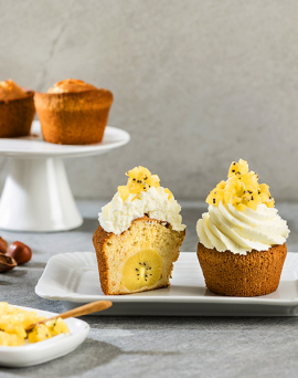 Cupcake vegano alle nocciole e kiwi Cupcake vegano alle nocciole e kiwi