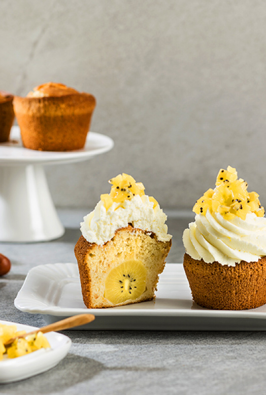 Cupcake vegano de avelãs e kiwi Cupcake vegano de avelãs e kiwi
