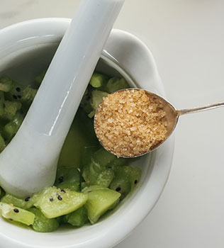 Kiwi-Seife mit Scrub-Effekt
