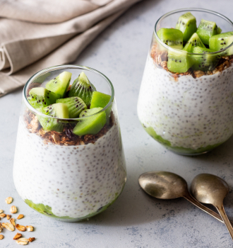 Pudim de chia com kiwi verde