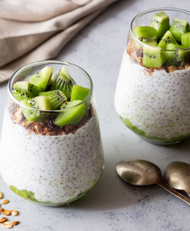 Pudim de chia com kiwi verde