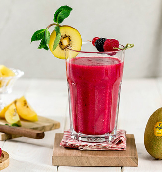 Smoothie aux Kiwis et aux Fruits Rouges