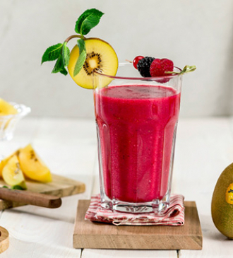 Smoothie aux Kiwis et aux Fruits Rouges