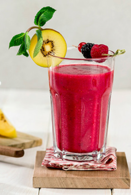 Shake de Kiwi e Frutas Vermelhas Shake de Kiwi e Frutas Vermelhas