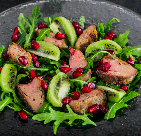 Fegatini di pollo su insalatina di rucola
